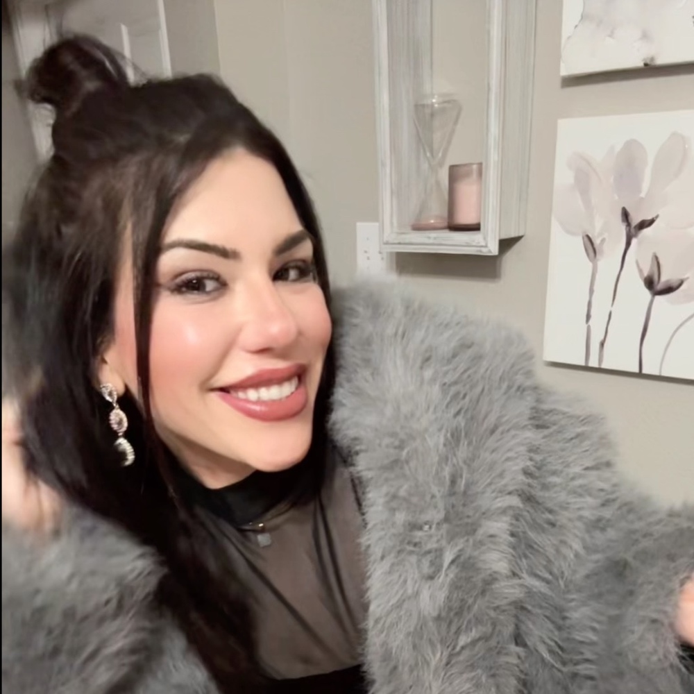 Meet your Posher, Jeje